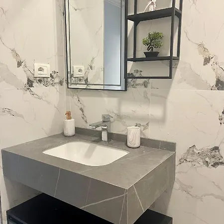 Ohana Penthouse شقة